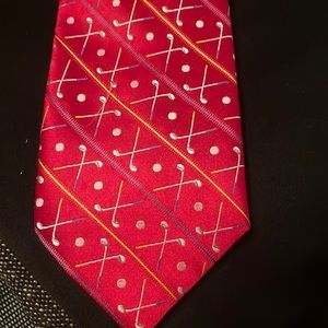 TANGO 100% Hand Made Silk Tie with Golf Clubs